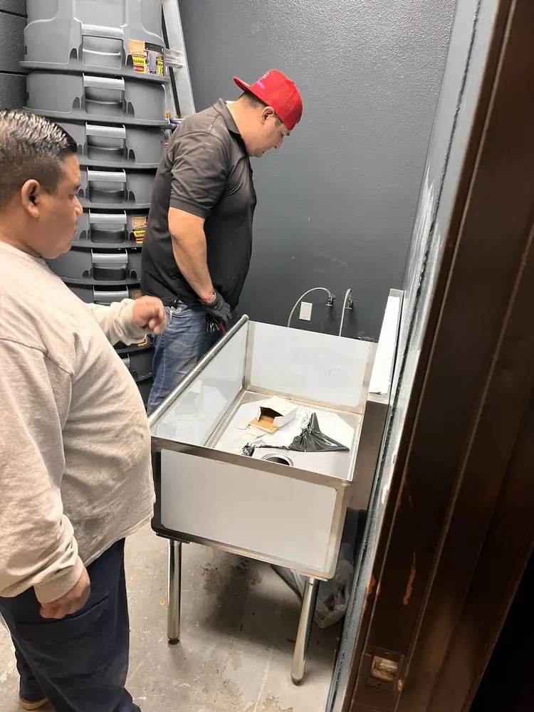 Commercial plumbing and sink installation in Friedenthal
